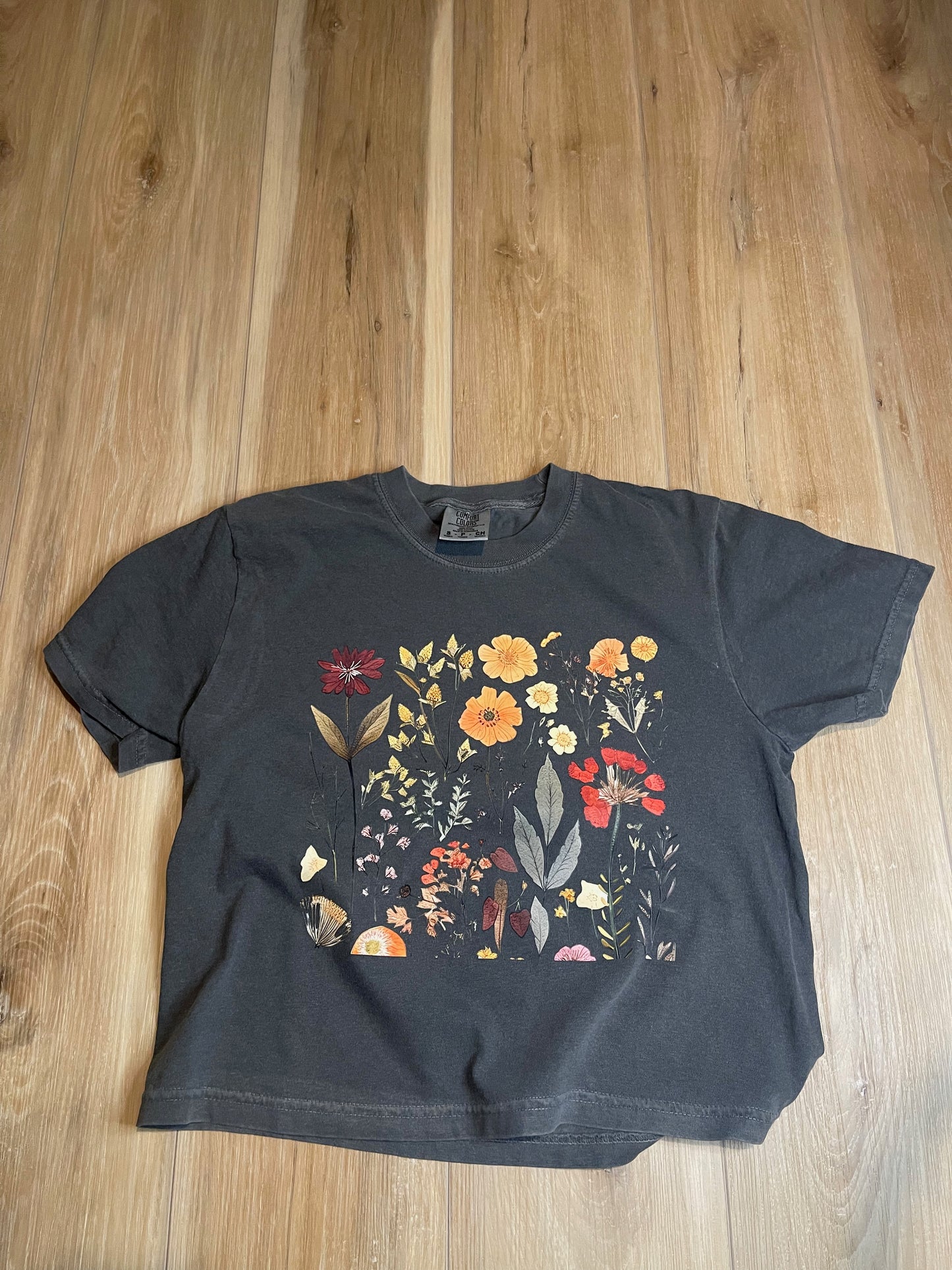 Floral T-shirt (Dark Grey)